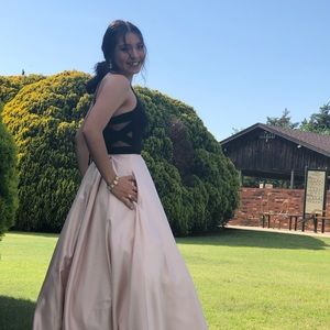 Meet your Posher, Dafne